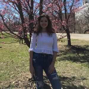 Meet your Posher, Olivia